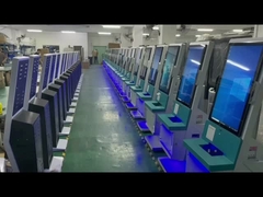 CE Tıbbi Faturalandırma Dokunmatik Ekran Kendine Hizmet Kiosku 32 Inç Hastane Kiosku