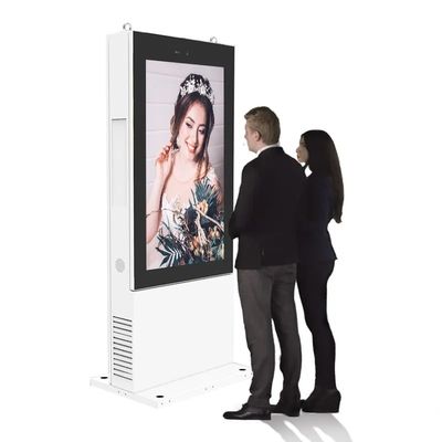 Su geçirmez Dijital Dış Reklam Ekranları Çift Ekranlı Yüksek Parlaklık